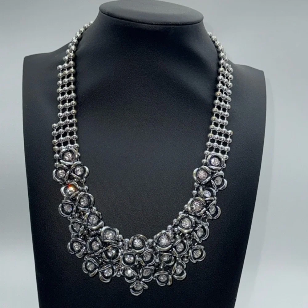 Silver tone chunky rhinestone cluster statement bib necklace y2K artsy art deco